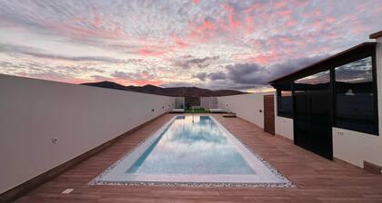 Vacation Home 'Esencia House Under the Stars' with Mountain Views, Private Pool & Wi-Fi