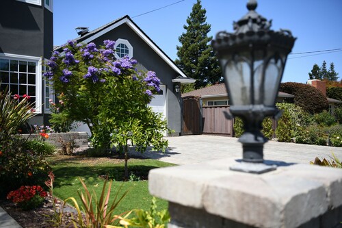 Private In-Law Suite with Kitchenette in Sunnyvale next to Park