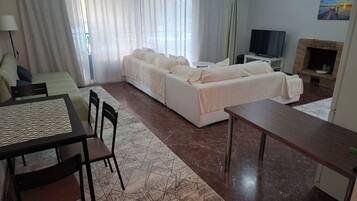 智能电视、壁炉