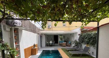 Oasis with private pool in Madrid!