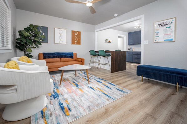 TV - A unique 2BR, 1.5BA retreat in Norman—perfectly positioned between OU & Main St. (Norman)