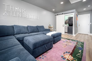 TV - A unique 2BR, 1.5BA retreat in Norman—perfectly positioned between OU & Main St. (Norman)