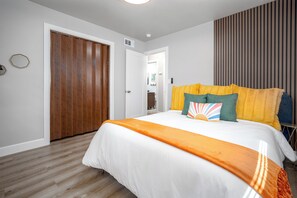 2 bedrooms, free WiFi, bed sheets - A unique 2BR, 1.5BA retreat in Norman—perfectly positioned between OU & Main St. (Norman)