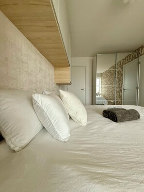 Free WiFi - Modern & Cosy near Gare du Midi  (Brussels)