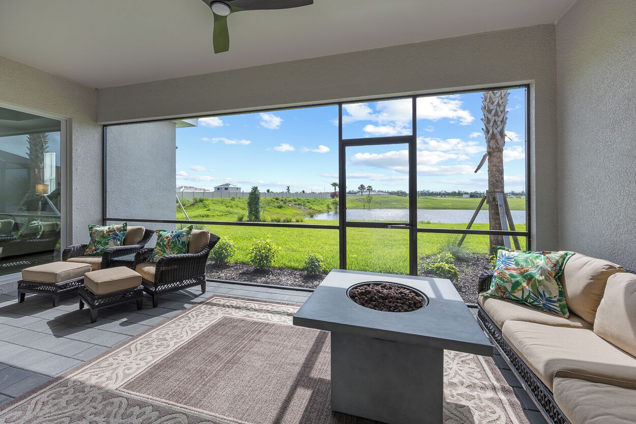 Smart TV, fireplace, books, computer monitors