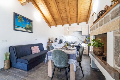 Villa Bella Vista - Two Bedroom Villa, Sleeps 5