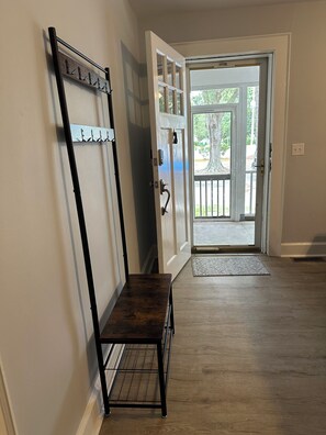 Interior - 3-bedroom house in wonderful Wilmington Near UNCW campus (Wilmington)