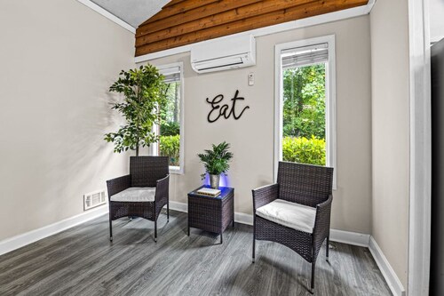 Lake Lanier Escape - Gainesville Lakefront stay