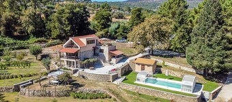 Bed and Breakfast 'Piso Lua' mit Bergblick und beheiztem Pool