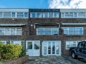 Exterior - Pass the Keys | Cosy Studio in Basildon | Sleeps up to 4 (Basildon)