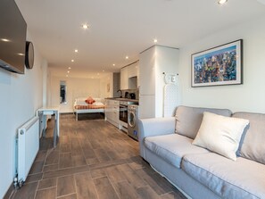 Interior - Pass the Keys | Cosy Studio in Basildon | Sleeps up to 4 (Basildon)