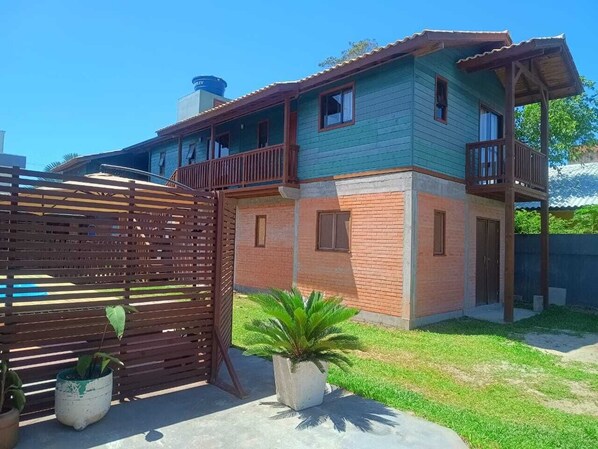 Front of property - PineHouse acomodações (Florianópolis)