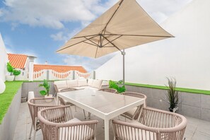Outdoor dining - Guest Ready - Charming Retreat in Palmela (Palmela)