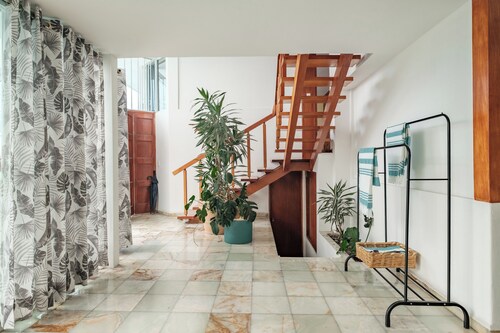 Oasis Pool House: 4-BR Next to Roma Sur Mx City