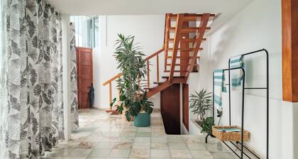 Oasis Pool House: 4-BR Next to Roma Sur Mx City