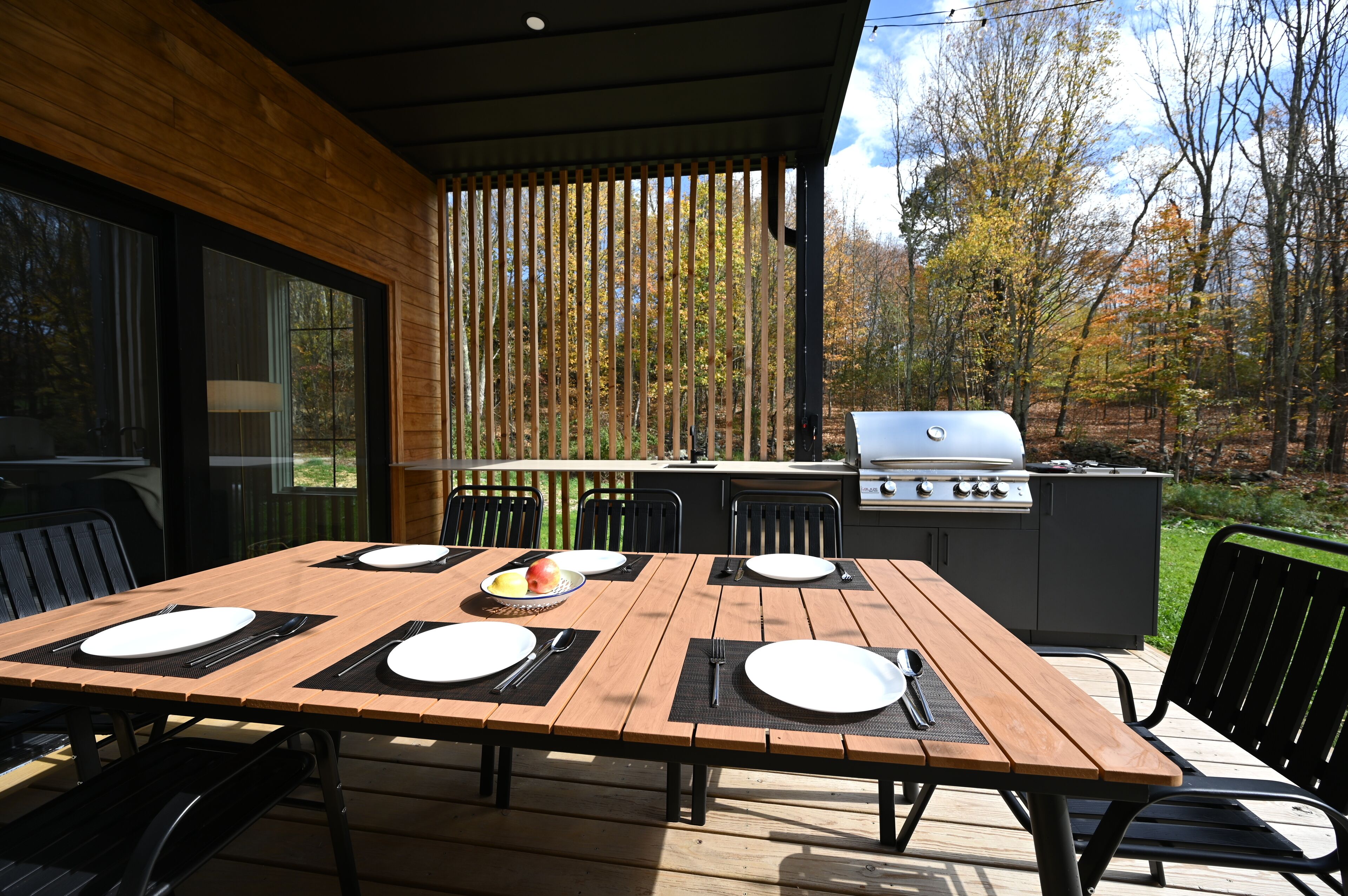 屋外ダイニングエリア