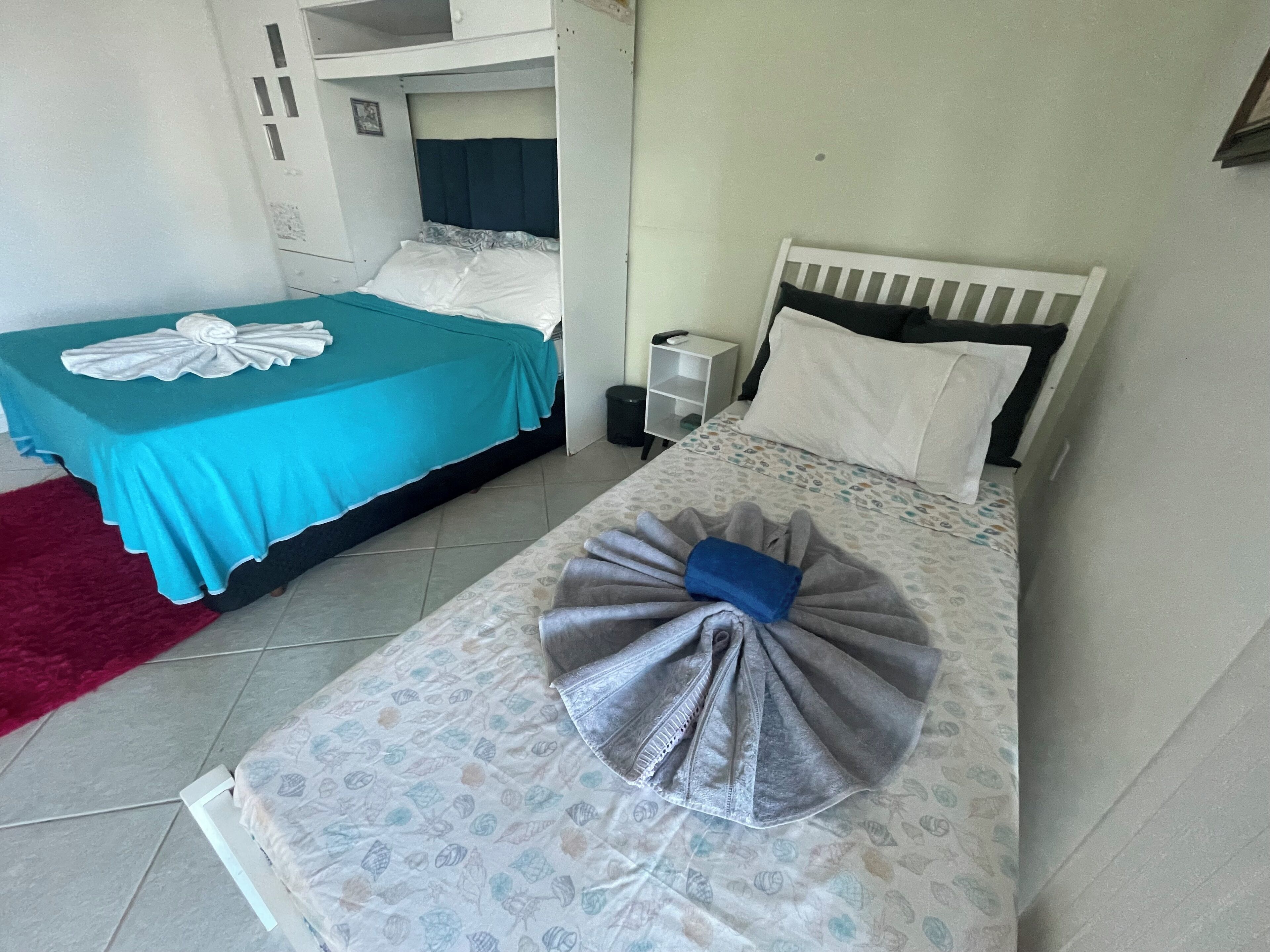 3 bedrooms, iron/ironing board, free WiFi, bed sheets