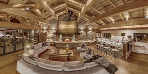Bar (on property) - Chalet, Ground floor, sauna, hammam, terrace, balcony, fireplace or stove, tv, 500m² (Champagny-en-Vanoise)