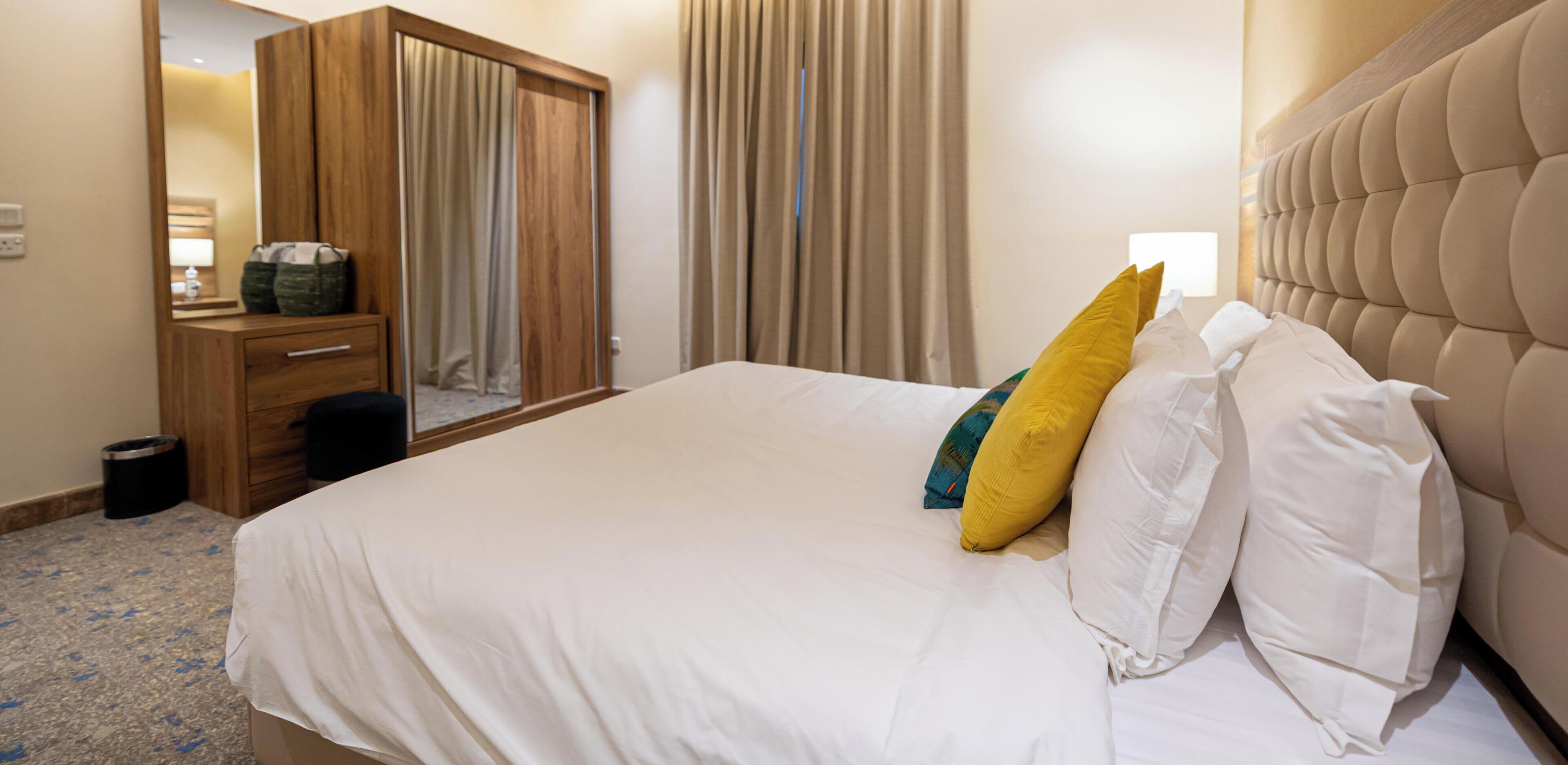 Superior-værelse | Pengeskab på værelset, skrivebord, arbejdsområde til bærbare computere