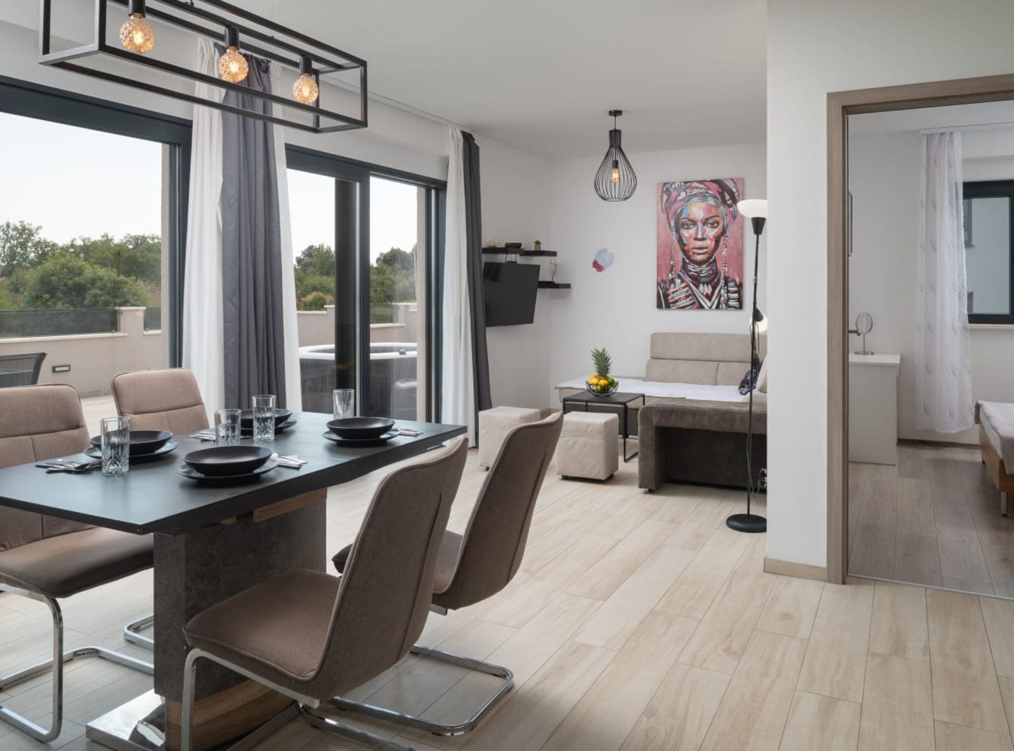 อพาร์ทเมนท์ (Apartment Infinity with Hot Tub) | ห้องรับประทานอาหาร