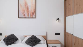 Apartment (Apartment Infinity with Hot Tub) | 2 bedrooms, cribs/infant beds