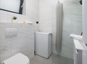 Apartment (Apartment Infinity with Hot Tub) | Bathroom | Towels - Apartment Infinity (Kastela)
