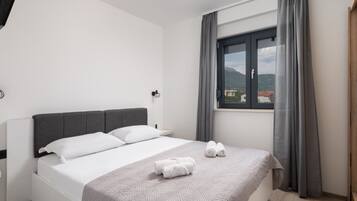 Apartment (Apartment Infinity with Hot Tub)