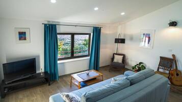 Leilighet (Two Bedroom Apartment with Terrace) | Oppholdsrom