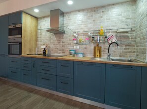 Apartment (Two Bedroom Apartment with Terrace) | Private kitchen