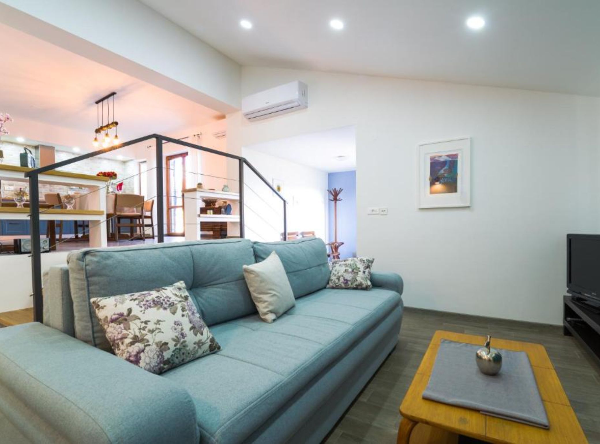 Apartment (Two Bedroom Apartment with Terrace) | Ruang tamu