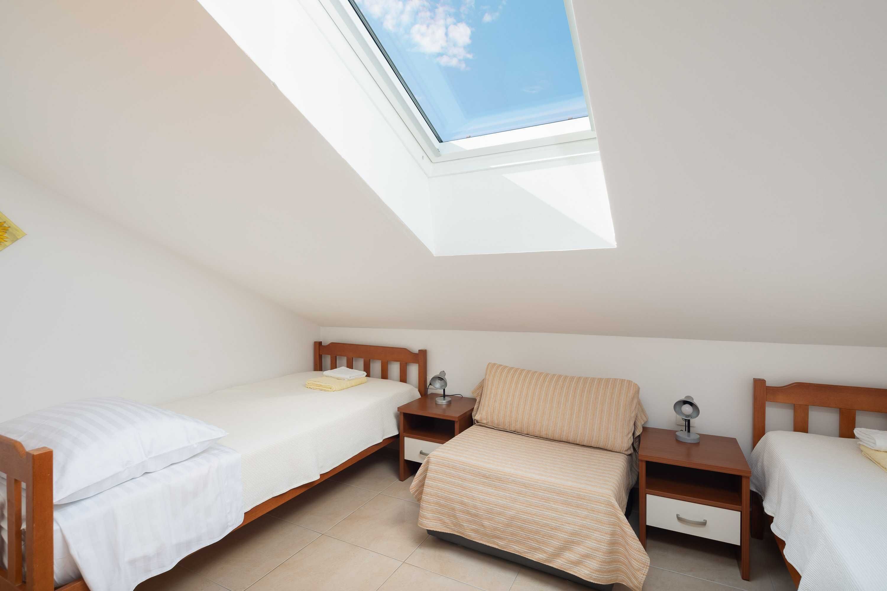 Apartment (Three Bedroom Apartment with Terrace ) | 6 bedrooms, cots/infant beds