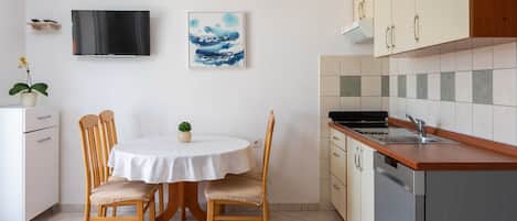 Apartment (One Bedroom Apartment with Terrace an) | Eigene Küche