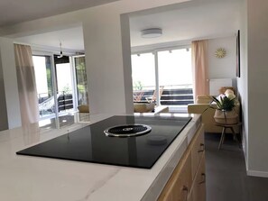 Ofen, Herdplatte, Geschirrspüler