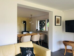 Interior - Spacious apartment in a unique location by the forest with fantastic views. (Bühlertal)