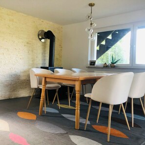 Dining - Spacious apartment in a unique location by the forest with fantastic views. (Bühlertal)