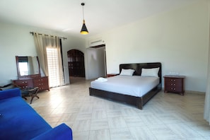 8 Schlafzimmer, Bügeleisen/Bügelbrett, WLAN, Bettwäsche