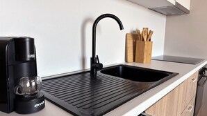 電子レンジ、オーブン、コンロ、食器洗い機