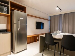 Fridge, stovetop - Movi Life Torre 2 (São Paulo)