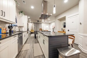 Fridge, microwave, oven, stovetop - Downtown 3BR, Family-Friendly, near INDY 500 & IMS with Free Parking (Indianapolis)