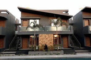 Room - Phoenix Resort (Rajkot)