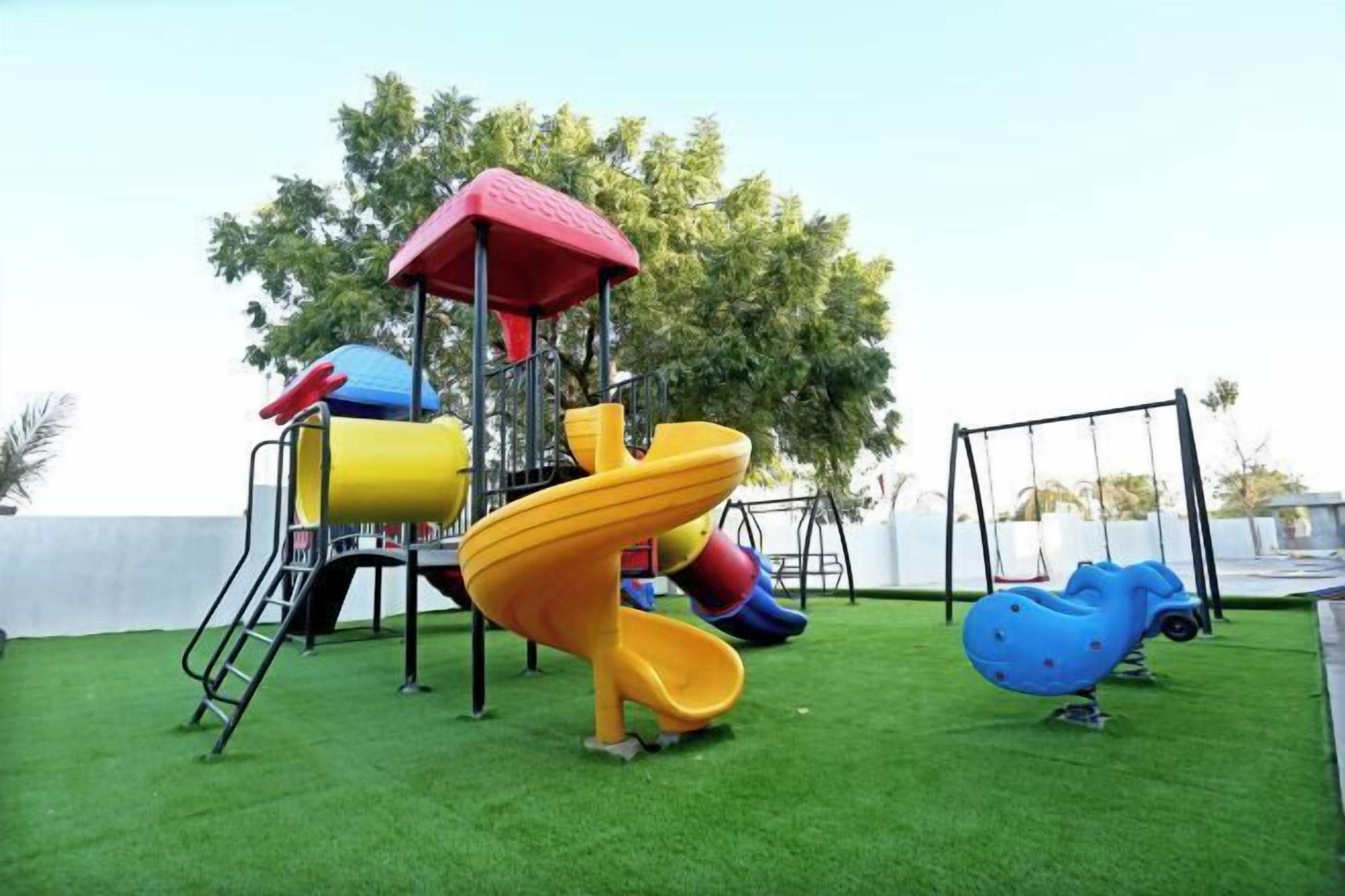 المنشأة من الخارج