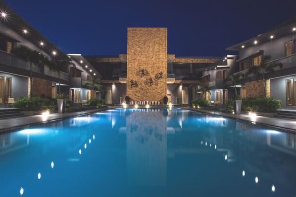 Exterior - Phoenix Resort (Rajkot)