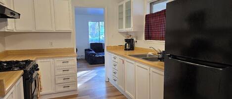 Micro-ondes, four, plaque de cuisson