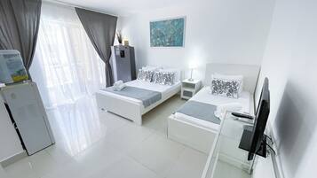 In-room safe, free WiFi, bed sheets