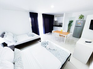 Caja de seguridad en la habitación, wifi gratis y ropa de cama