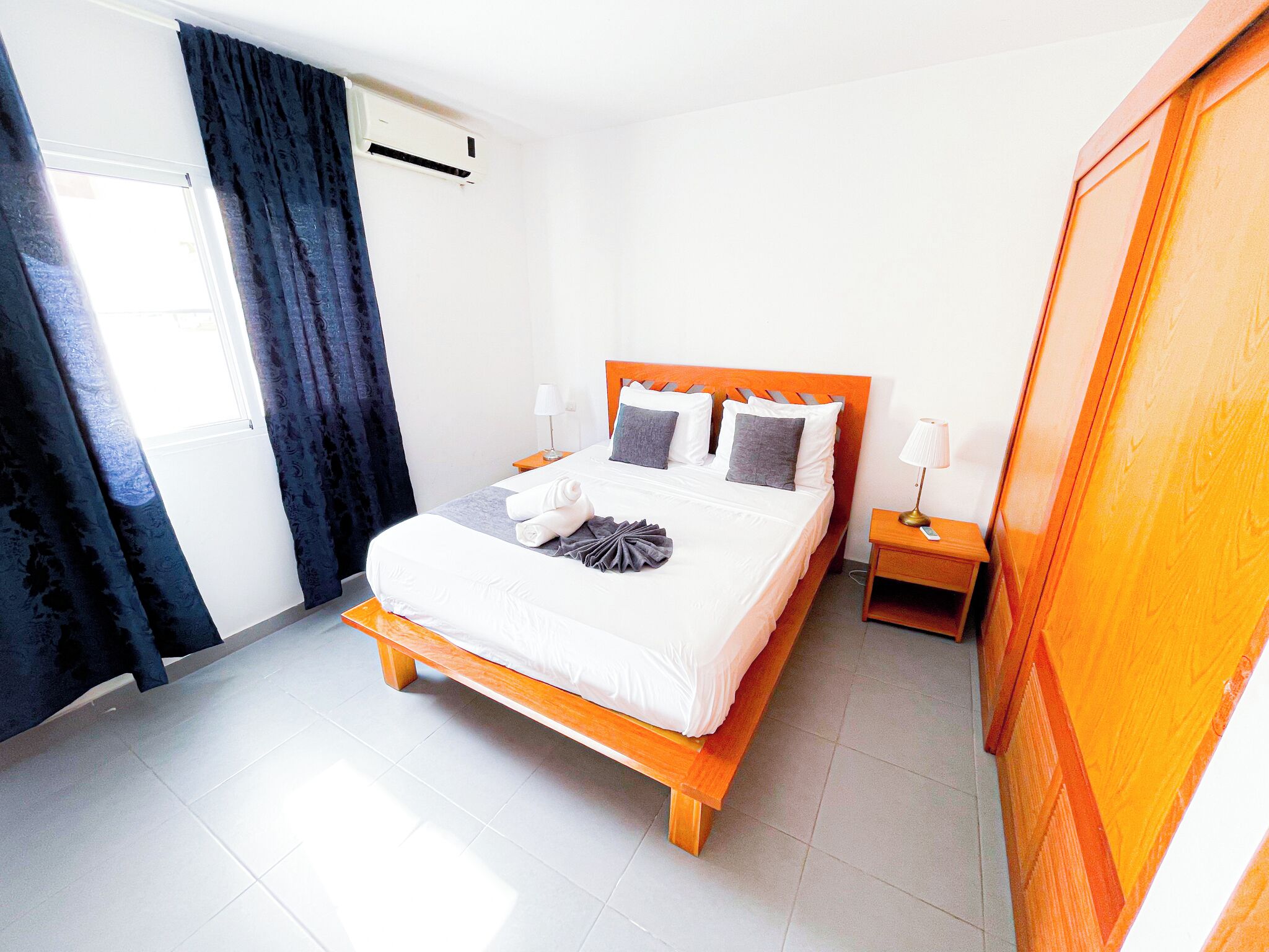 In-room safe, free WiFi, bed sheets