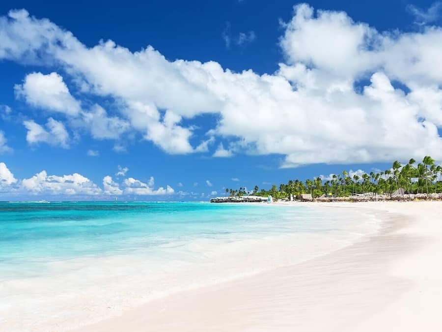 Na praia, areia branca, Prática de surfe/bodyboard