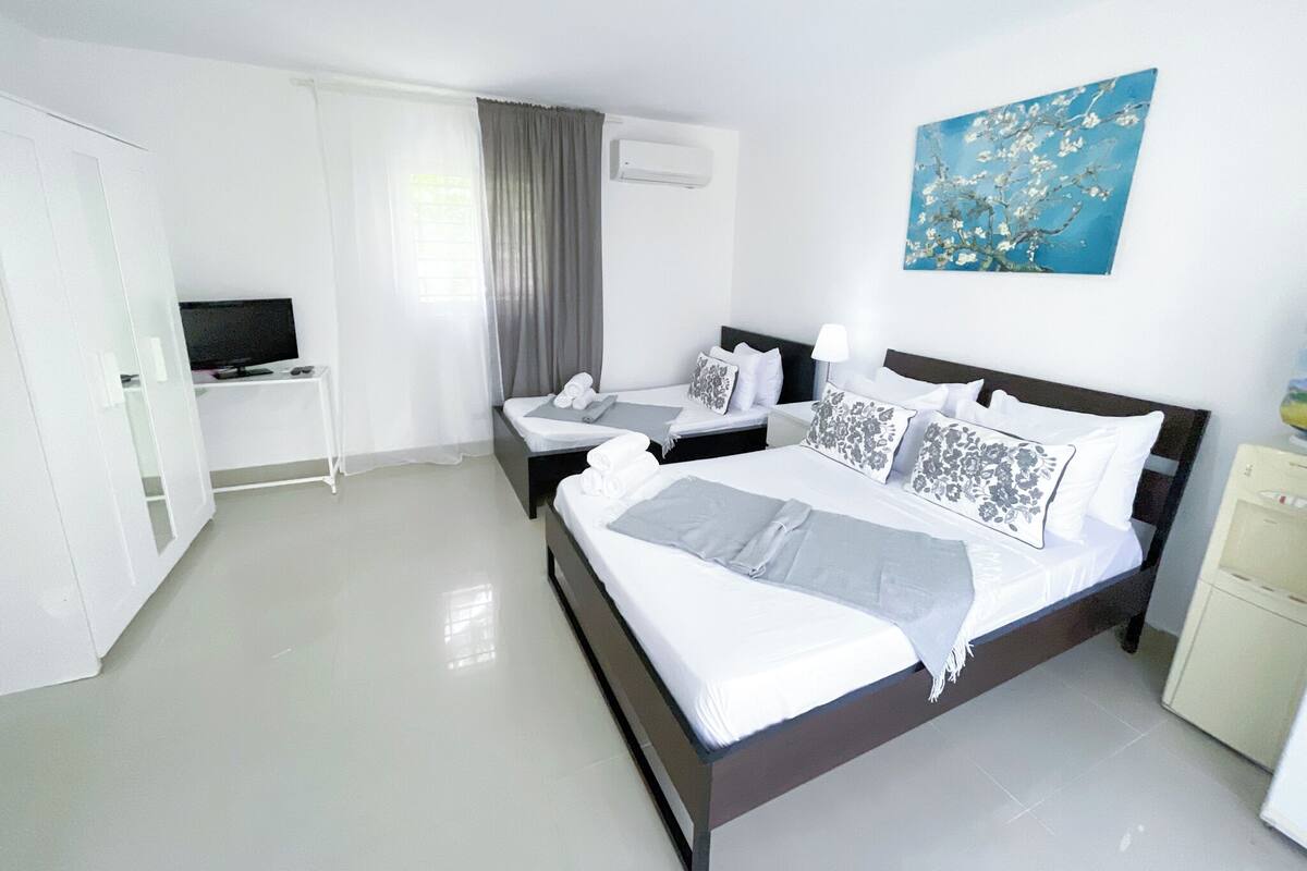 Deluxe-Studio, Balkon, Poolblick