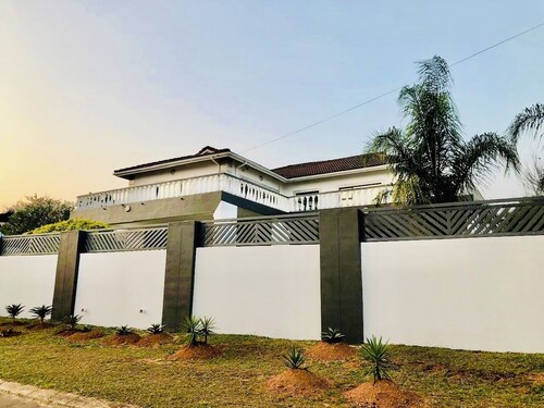 Grand Tranquil Views - Worth-while 4 bedroom house in Ezulwini