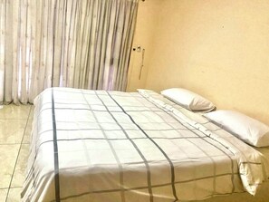 Bügeleisen/Bügelbrett, Bettwäsche